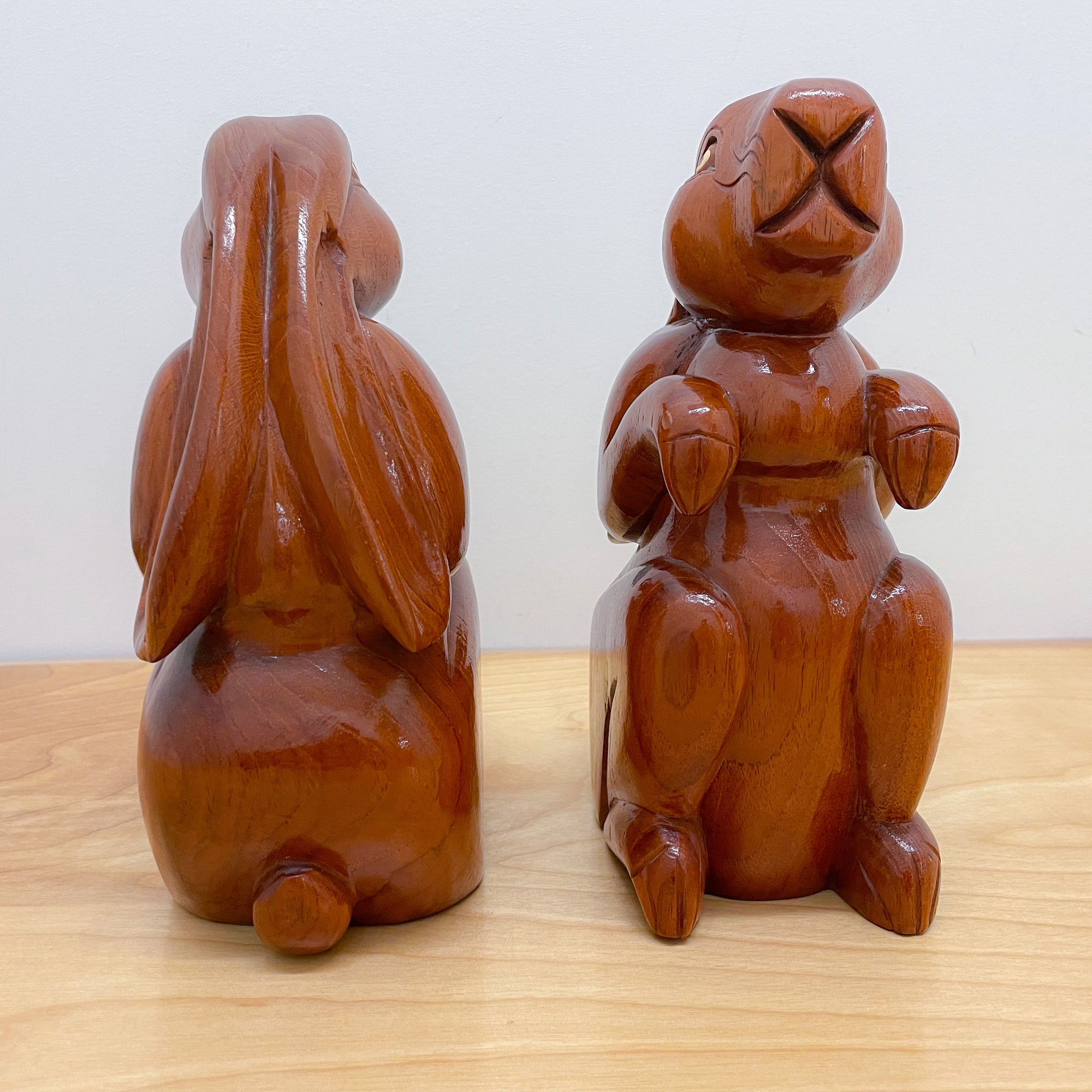 Wooden Gotek Rabbit Statue